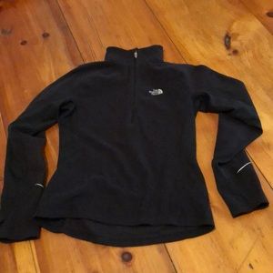 Women’s North Face 1/4 zip flight series fleece. S